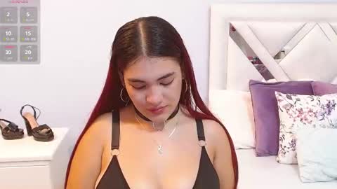 Kylie online show from 06-12-26, 10:36