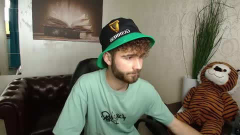 KyloEast online show from 06-01-26, 08:38