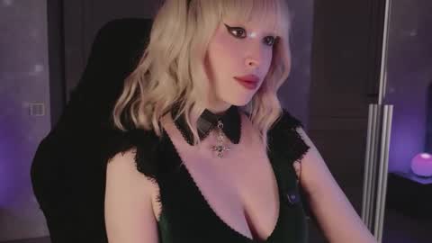 Kate online show from 06-08-26, 12:16