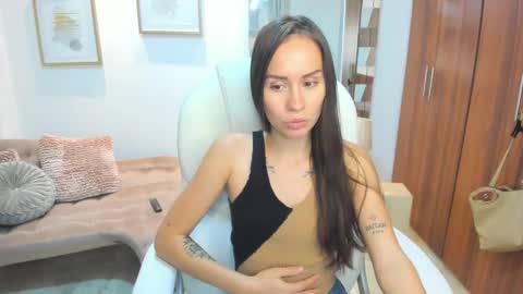 Snapshot of kymberlysweet chatting on 01-02-25, 11:20 Kymberly online show from 01-02-25, 11:20