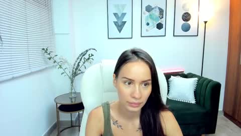 Snapshot of kymberlysweet chatting on 02-22-25, 11:35 Kymberly online show from 02-22-25, 11:35