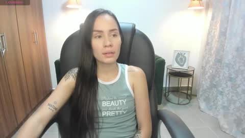 Snapshot of kymberlysweet chatting on 10-17-25, 11:24 Kymberly online show from 10-17-25, 11:24