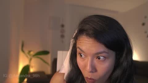 schedule 300 pm - 1100pm colombia time online show from 02-28-26, 01:17