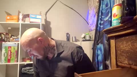 Snapshot of kyrowho chatting on 11-15-25, 11:29 kyrowho online show from 11-15-25, 11:29