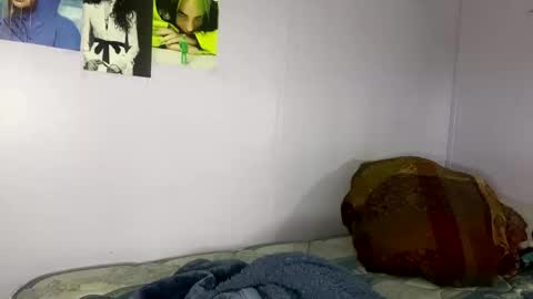 Snapshot of l1lybaby chatting on 04-07-26, 11:54 Lily online show from 04-07-26, 11:54