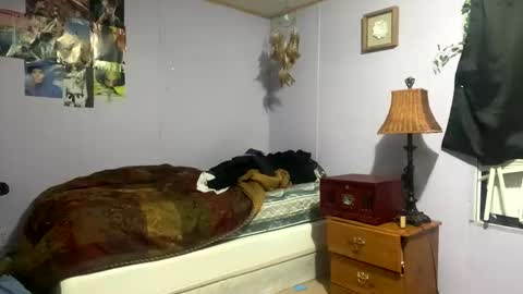 Snapshot of l1lybaby chatting on 04-10-26, 01:00 Lily online show from 04-10-26, 01:00