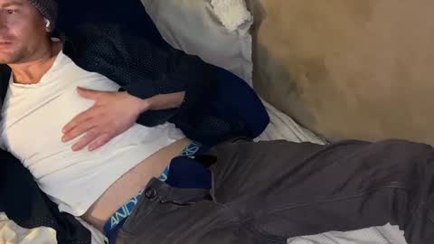 L online show from 01-01-25, 12:11