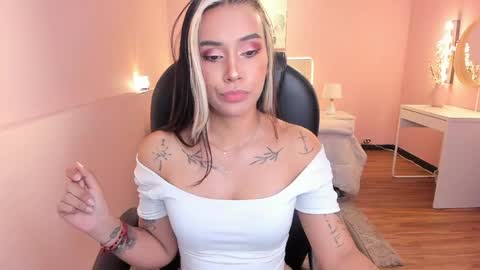 T A T I A N A online show from 05-15-26, 11:28