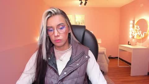 T A T I A N A online show from 05-17-26, 11:28