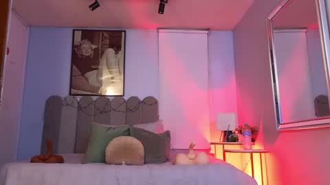 Snapshot of laady_brownn chatting on 12-26-24, 11:54 Cris  online show from 12-26-24, 11:54