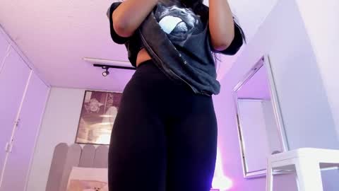 Snapshot of laady_brownn chatting on 02-28-25, 11:36 Cris  online show from 02-28-25, 11:36