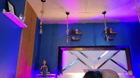 Snapshot of laady_brownn chatting on 09-19-25, 11:55 Cris  online show from 09-19-25, 11:55