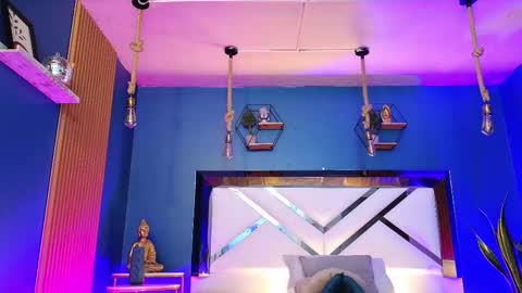 Snapshot of laady_brownn chatting on 09-20-25, 11:55 Cris  online show from 09-20-25, 11:55