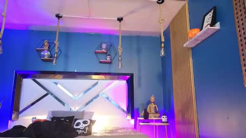 Snapshot of laady_brownn chatting on 10-01-25, 12:22 Cris  online show from 10-01-25, 12:22