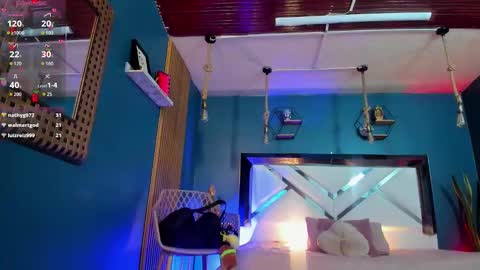 Cris  online show from 11-28-25, 11:24