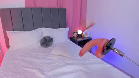 Snapshot of laana_foxx chatting on 11-28-25, 01:19 lana foxx Model independient online show from 11-28-25, 01:19