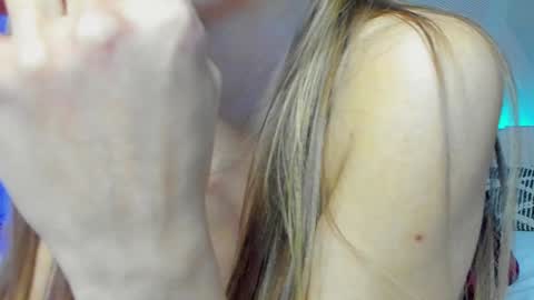 Snapshot of laangelsa chatting on 01-05-25, 03:34 LaAngel online show from 01-05-25, 03:34