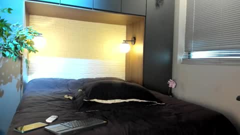 labrinthteasing online show from 09-17-25, 02:08