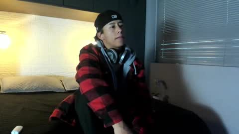 labrinthteasing online show from 10-15-25, 12:05