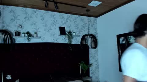 labrinthteasing online show from 11-16-25, 12:00