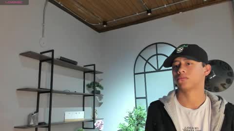 labrinthteasing online show from 12-18-25, 12:11