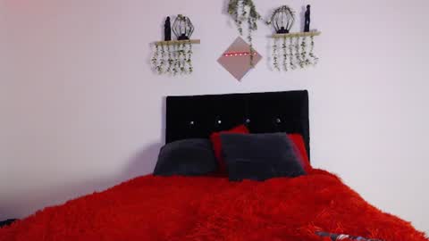 labrinthteasing online show from 06-11-26, 10:30