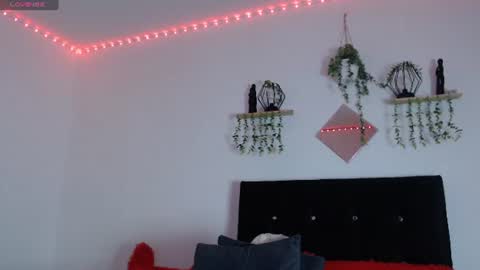 labrinthteasing online show from 07-19-26, 09:18