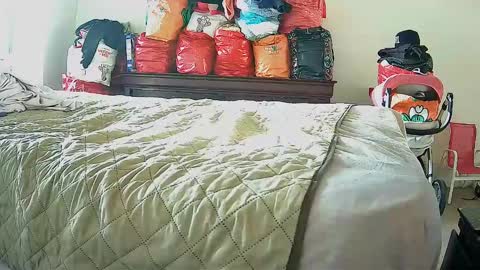 Snapshot of lachickadelbronx chatting on 12-22-24, 01:22 lachickadelbronx online show from 12-22-24, 01:22