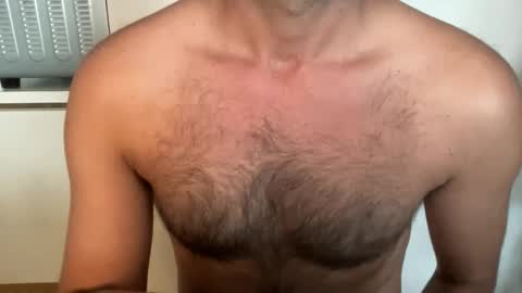 Snapshot of lacicogna chatting on 09-09-25, 11:43 johnas online show from 09-09-25, 11:43