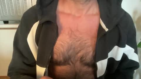 Snapshot of lacicogna chatting on 09-27-25, 11:48 johnas online show from 09-27-25, 11:48