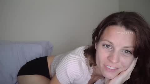 Lacie online show from 10-19-25, 08:53