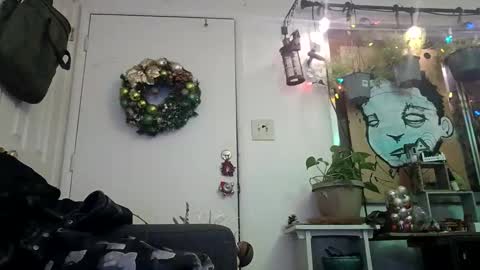 Snapshot of lacybell chatting on 01-01-25, 10:11 lacybell online show from 01-01-25, 10:11