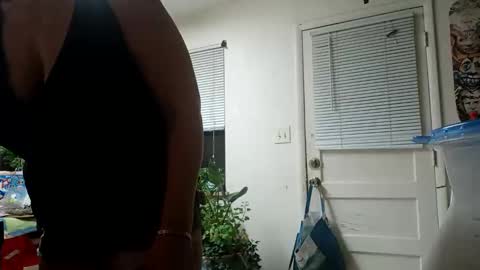 Snapshot of lacybell chatting on 01-15-25, 06:54 lacybell online show from 01-15-25, 06:54