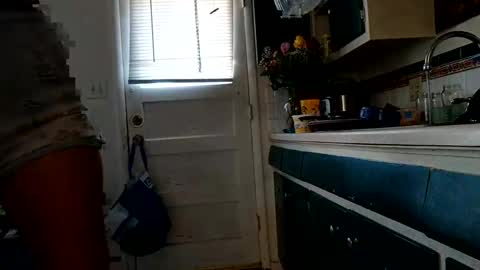 Snapshot of lacybell chatting on 02-27-25, 04:10 lacybell online show from 02-27-25, 04:10