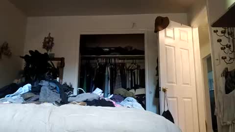 Snapshot of lacybell chatting on 10-04-25, 01:20 lacybell online show from 10-04-25, 01:20