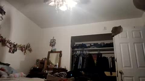 Snapshot of lacybell chatting on 10-05-25, 06:12 lacybell online show from 10-05-25, 06:12