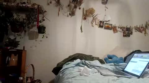 Snapshot of lacybell chatting on 10-24-25, 12:19 lacybell online show from 10-24-25, 12:19