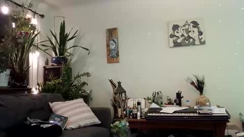 Snapshot of lacybell chatting on 10-29-25, 04:04 lacybell online show from 10-29-25, 04:04