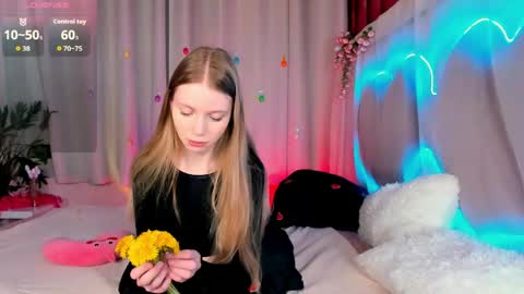 Snapshot of lada2k4 chatting on 05-07-26, 05:35 Lada online show from 05-07-26, 05:35