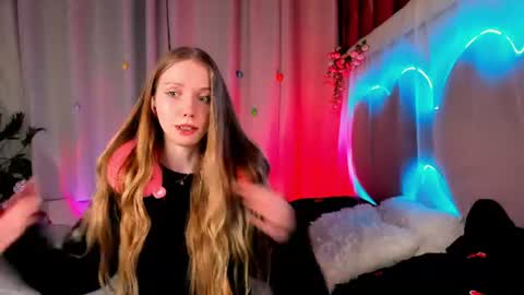 Snapshot of lada2k4 chatting on 06-16-26, 04:59 Lada online show from 06-16-26, 04:59