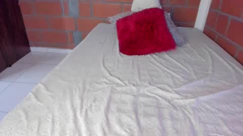 Akyra  online show from 12-30-24, 04:19