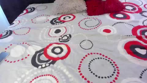 Snapshot of ladahear_ chatting on 06-05-26, 03:18 Akyra online show from 06-05-26, 03:18