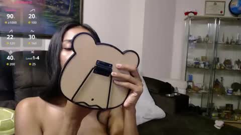 Mia online show from 07-30-26, 06:51