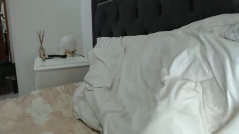 lady____a online show from 04-16-26, 04:02