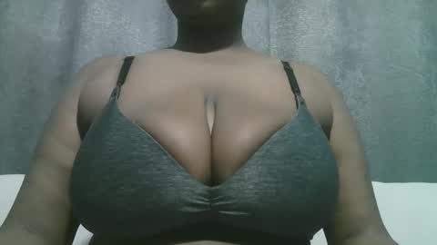 lady_dearra online show from 10-29-25, 04:26