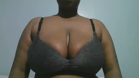 lady_dearra online show from 02-05-26, 03:00