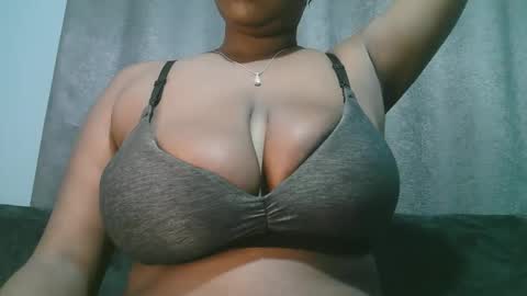 lady_dearra online show from 05-01-26, 02:38