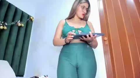 LADY  online show from 02-01-26, 07:51