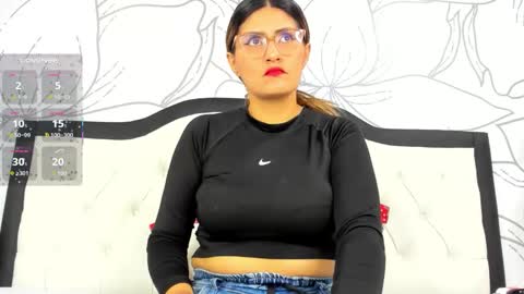 Snapshot of lady_falcon chatting on 05-12-26, 02:19 LADY online show from 05-12-26, 02:19