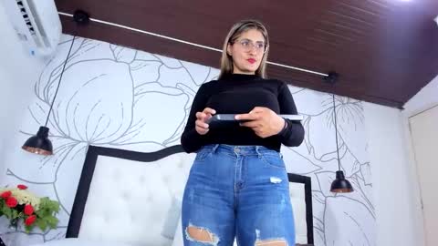 Snapshot of lady_falcon chatting on 05-23-26, 02:28 LADY online show from 05-23-26, 02:28